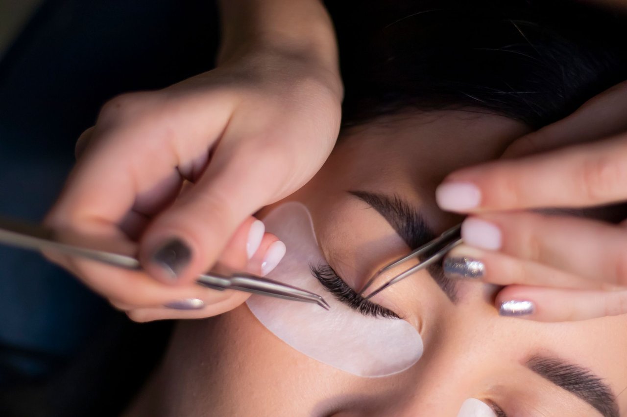 Eyelash extensions